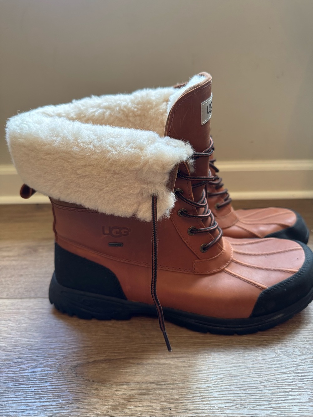 UGG Butte Men’s Waterproof Snow Boots - Picture 2 of 9
